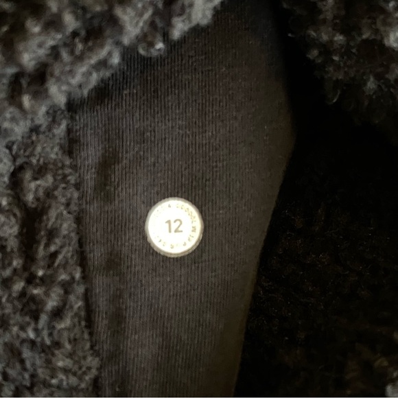 Lululemon NWOT black fleece textured button teddy jacket - Picture 15 of 15